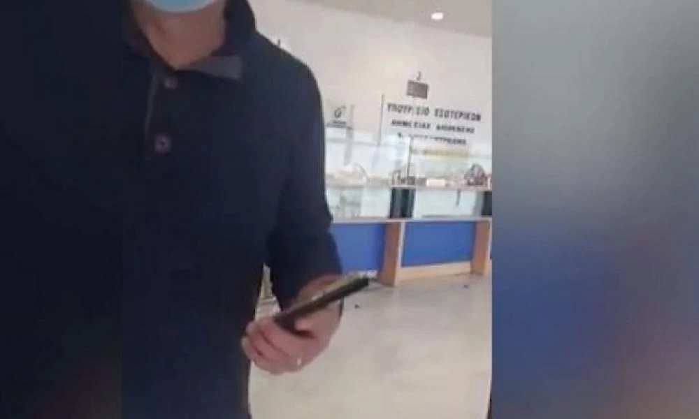 Θεσσαλονίκη: Ξαναχτύπησαν οι «Θεματοφύλακες του Συντάγματος» σε ΚΕΠ